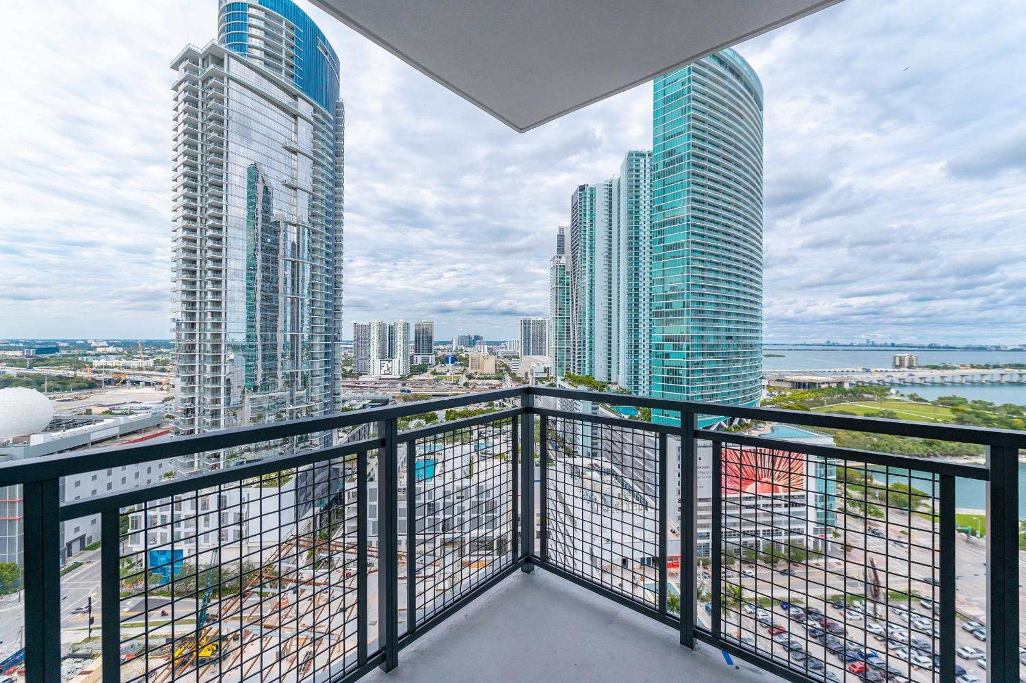 Global Luxury Suites Miami Worldcenter الغرفة الصورة